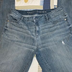 Simply Vera Vera Wang distressed skinny jeans